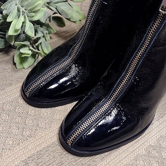 Linea Azzurra Vera Pella Parent Leather Zip Up Ankle Bootie - Picture 11 of 16